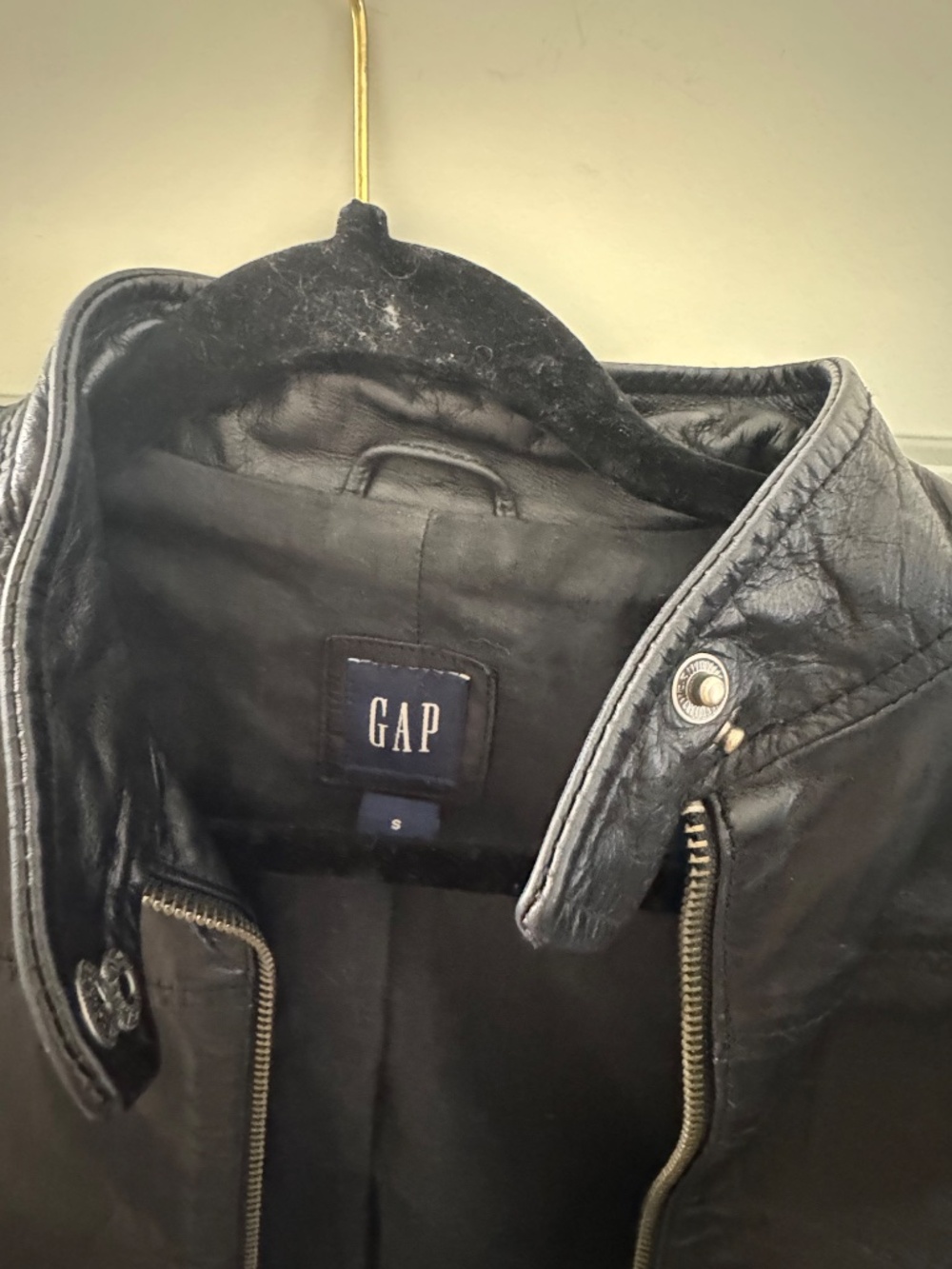 Gap leather jacket - Picture 3 of 7
